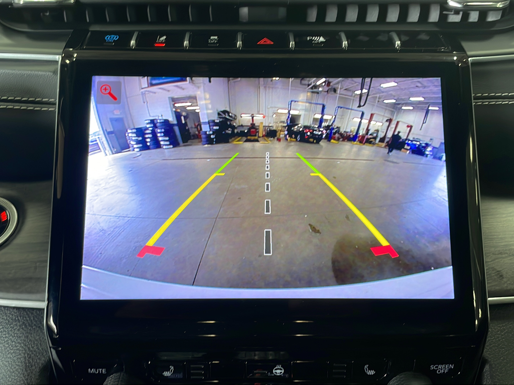 Used 2024 White Jeep 4xe image 9