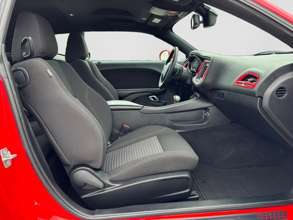 Used 2020 Red Dodge SXT image 15