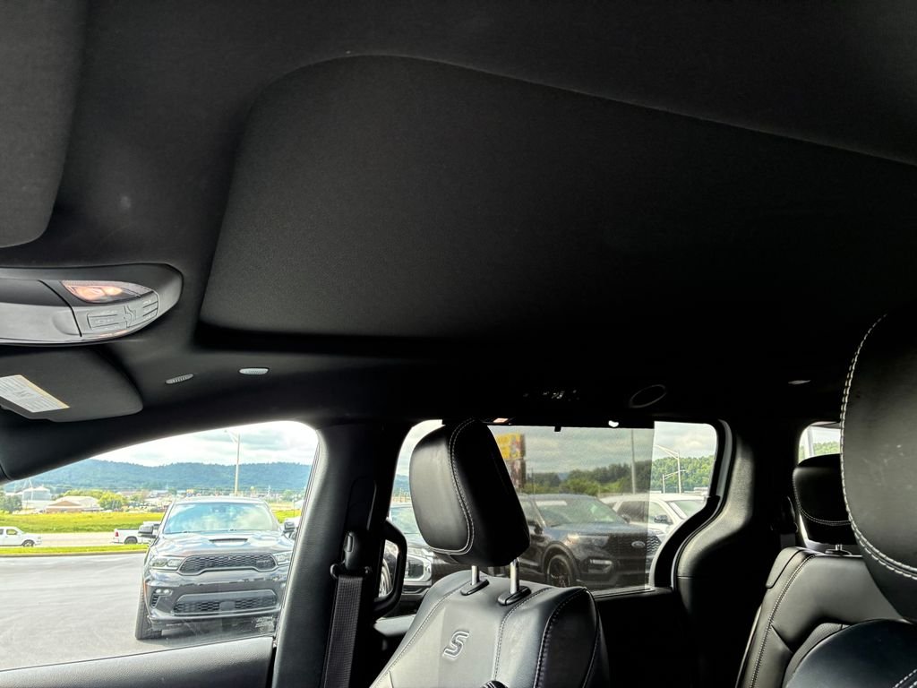Used 2023 White Chrysler Touring L image 18