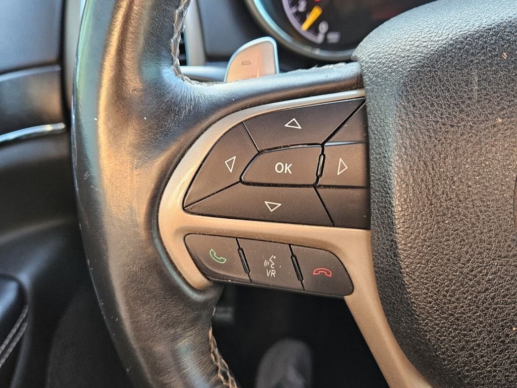 Used 2016 Silver Jeep Limited image 22