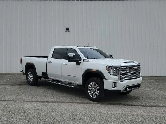 Used 2022 White GMC Denali image 18