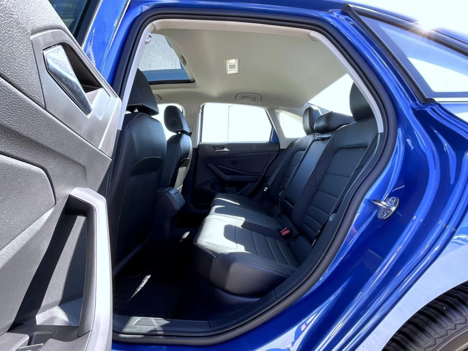 Used 2023 Blue Volkswagen 1.5T SE image 20