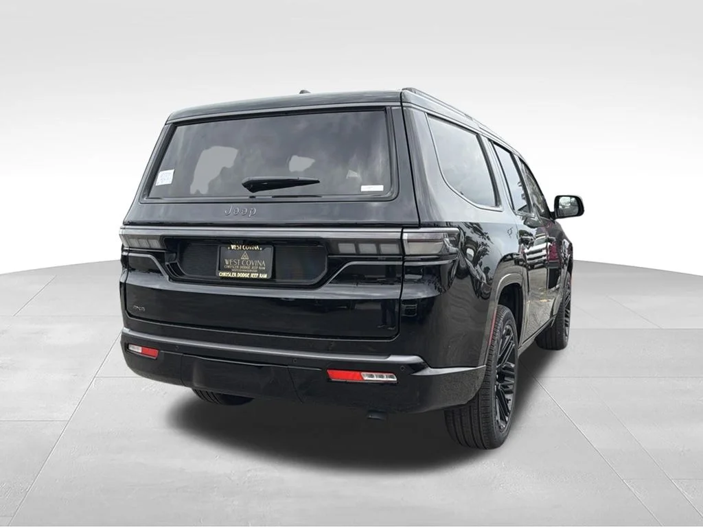 New 2026 High Gloss Black Exterior Paint Jeep Limited Reserve image 8