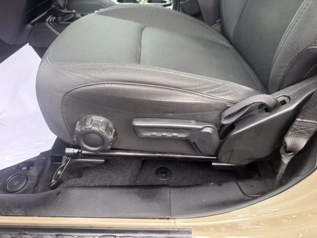 Used 2020 Green Jeep Overland image 14