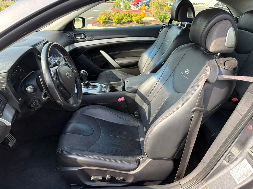 Used 2014 Gray INFINITI Sport image 4