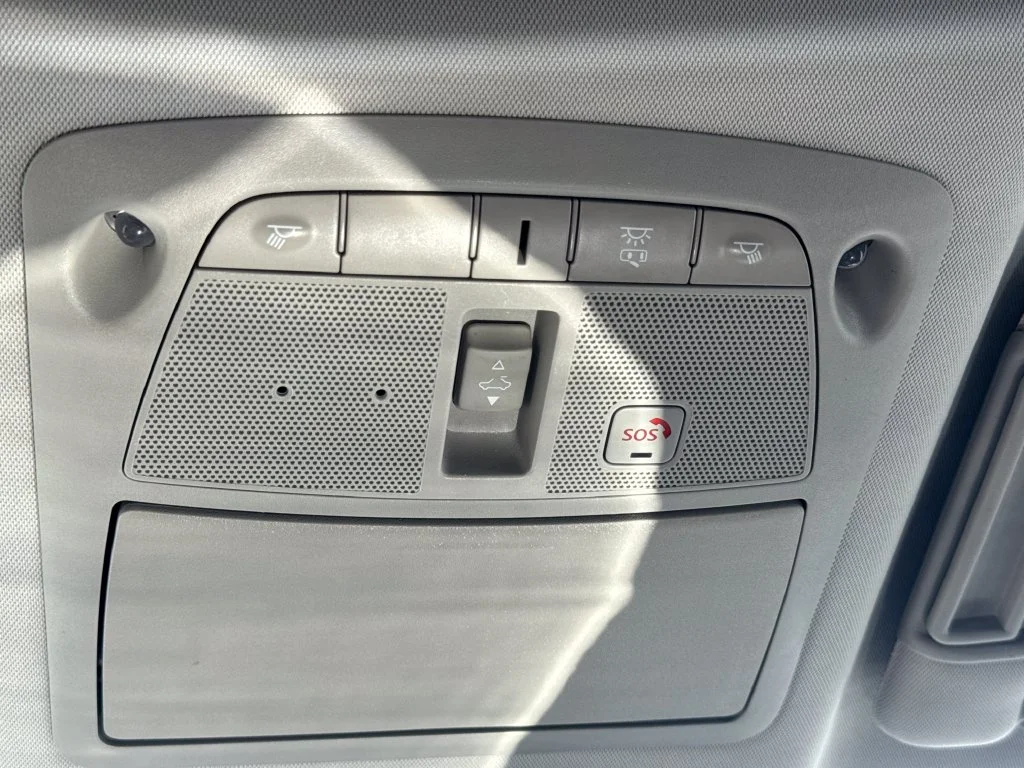 Used 2020 Gray Nissan Platinum image 36