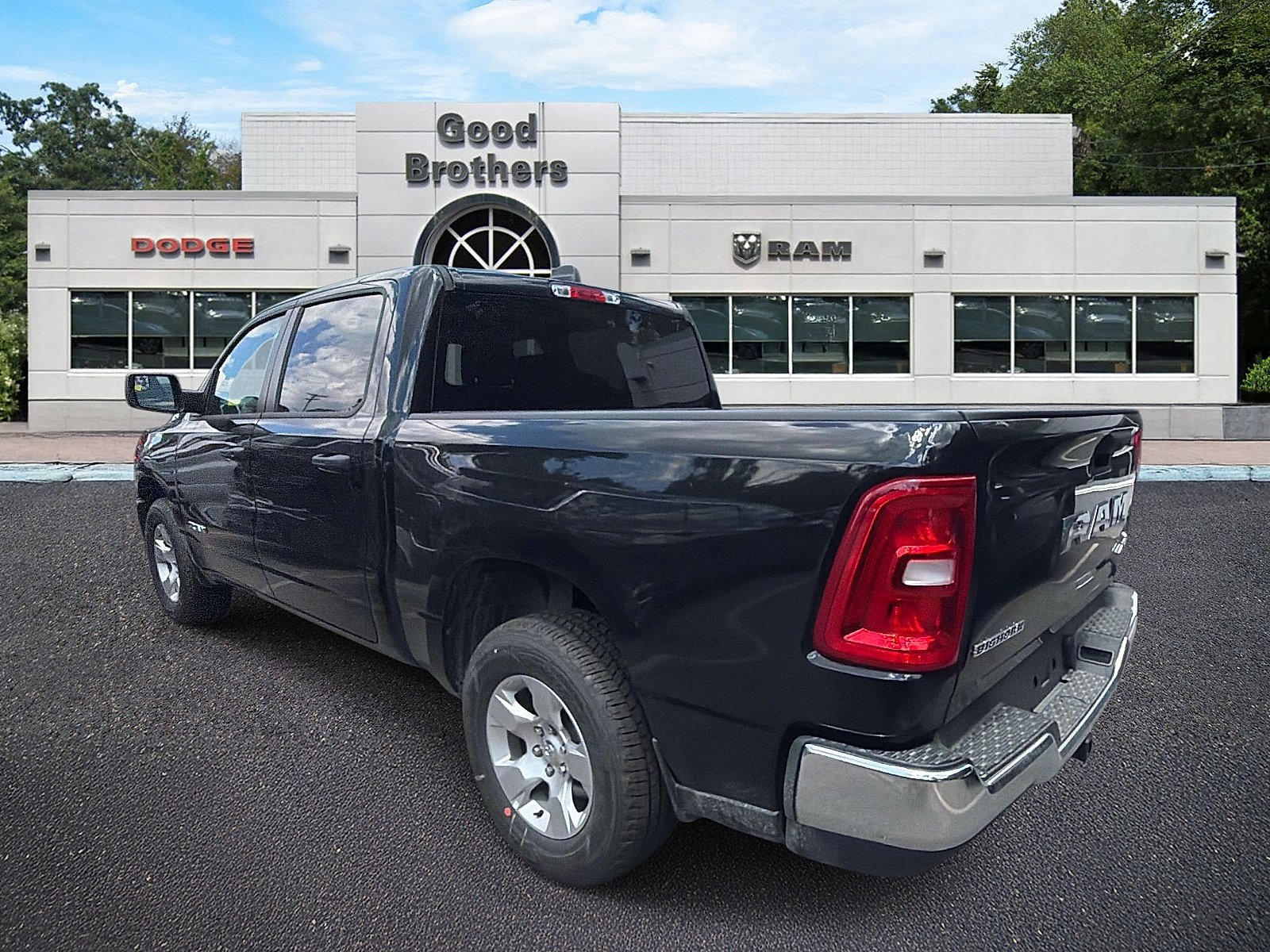 New 2026 Diamond Black Crystal Pearlcoat RAM Big Horn image 2
