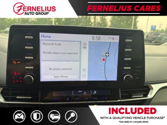 Used 2022  Toyota XLE image 9