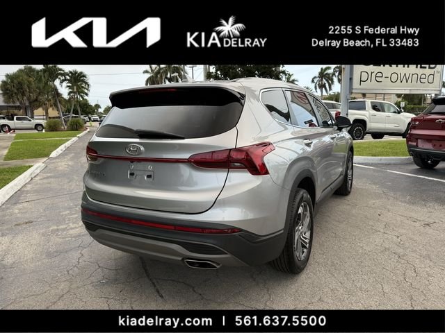 Used 2023 Silver Hyundai SE image 3