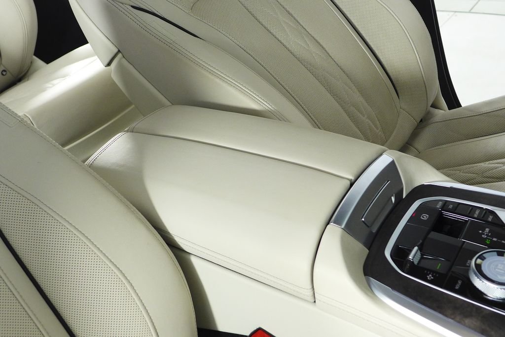 Used 2023 Dravit Gray Metallic BMW ALPINA XB7 image 16