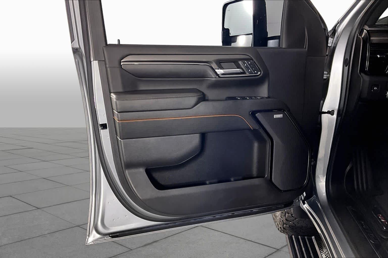 Used 2024 Sterling Metallic GMC AT4 image 21