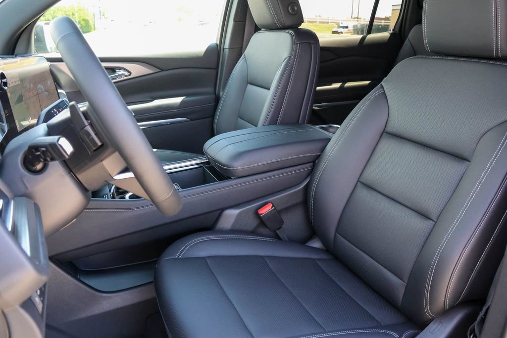 2027 Chevrolet Traverse LT - Photo 12