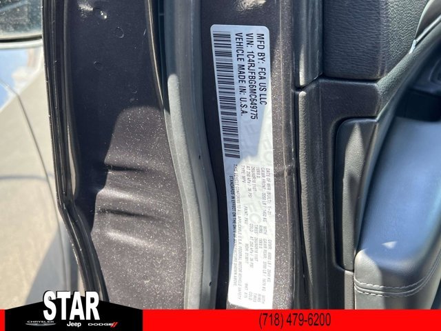 Used 2021 Granite Crystal Metallic Clearcoat Jeep Limited image 20