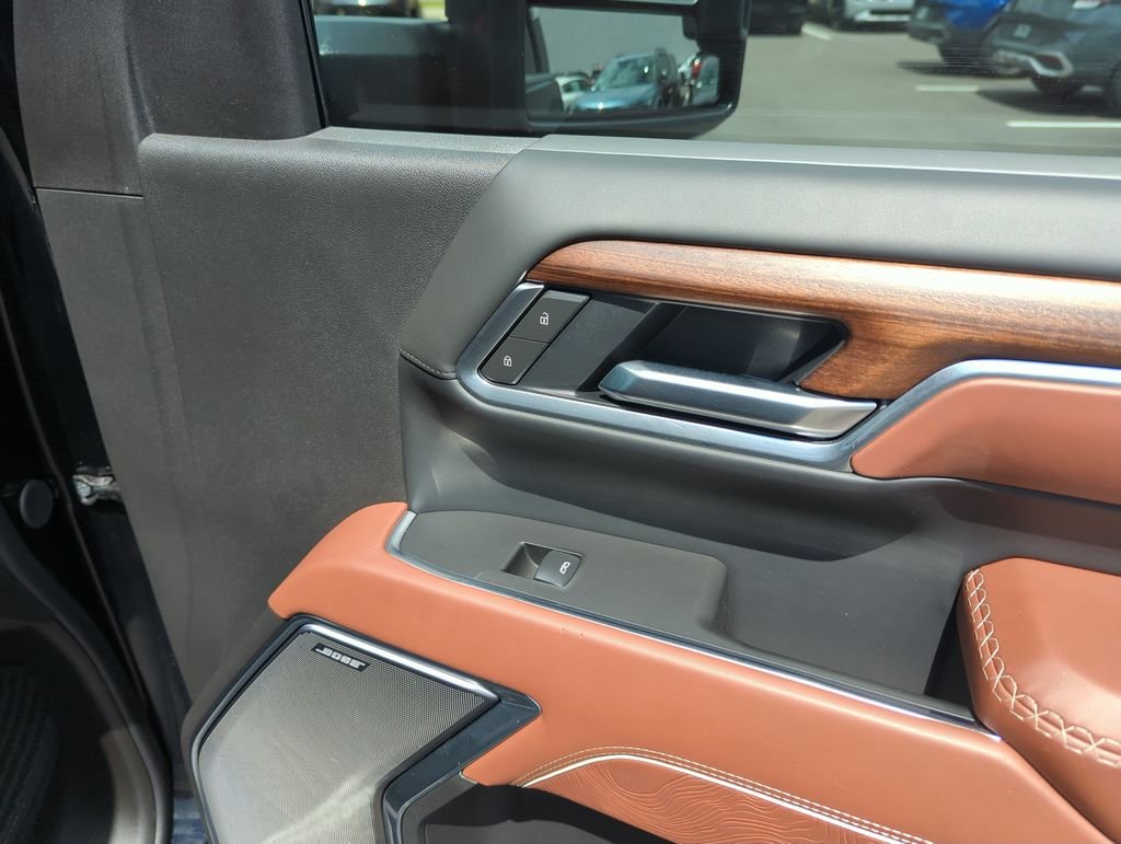 Used 2025 Black GMC Denali Ultimate image 36