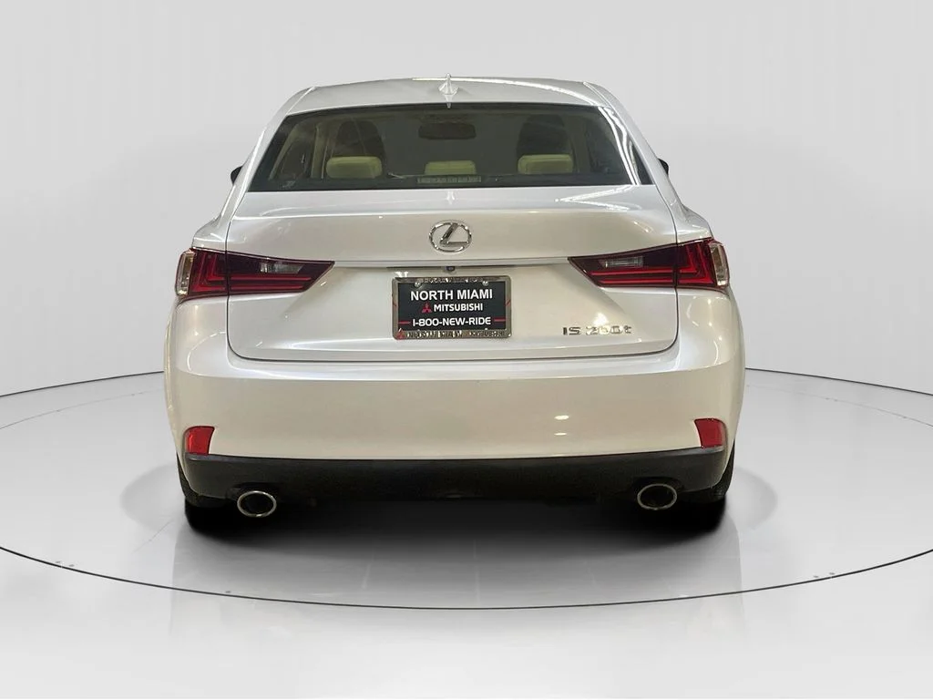 Used 2016 White Lexus 200t image 6
