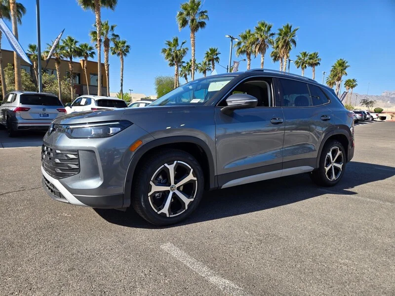 New 2026 Silver Volkswagen 2.0T SE image 2