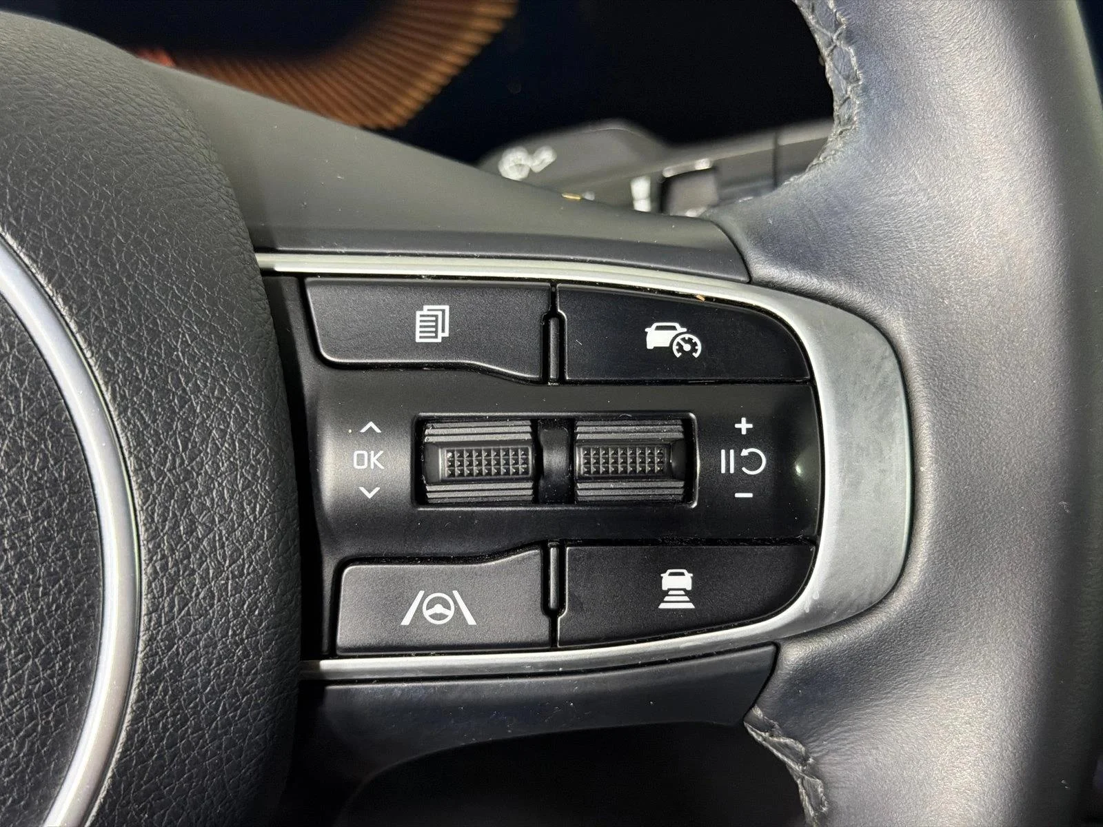 Used 2025 Silver Kia GT-Line image 26