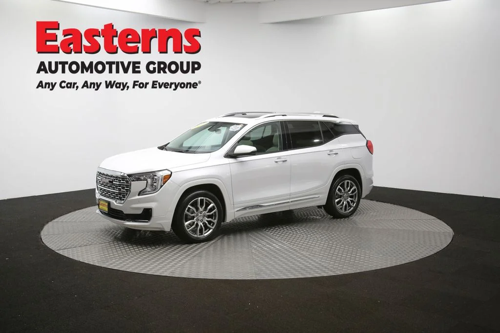Used 2023 White GMC Denali image 57