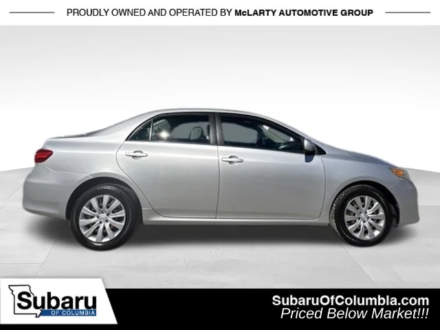 Used 2013 Silver Toyota LE image 11