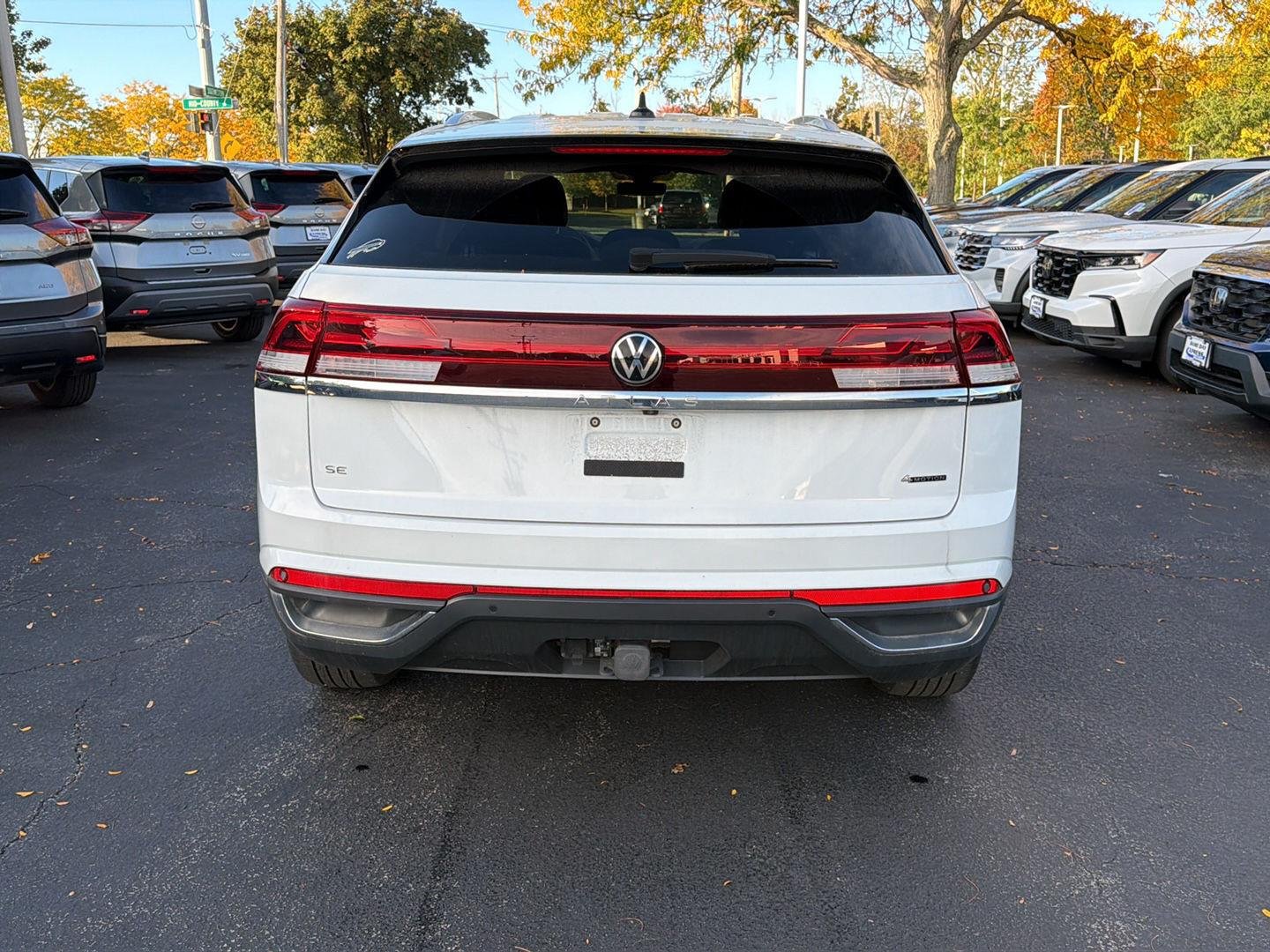 Used 2024 Pure White Volkswagen 2.0T SE w/Technology image 16