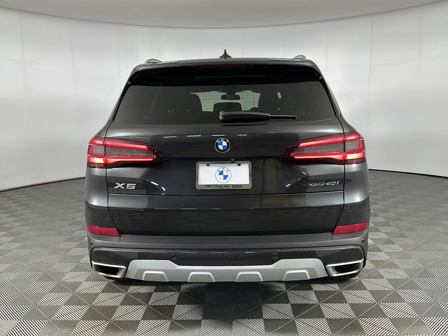 Used 2023 Dark Graphite Metallic BMW xDrive40i image 25
