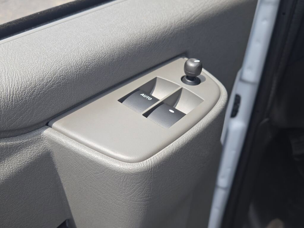 2025 Chevrolet Express Cargo Work Van - Photo 20