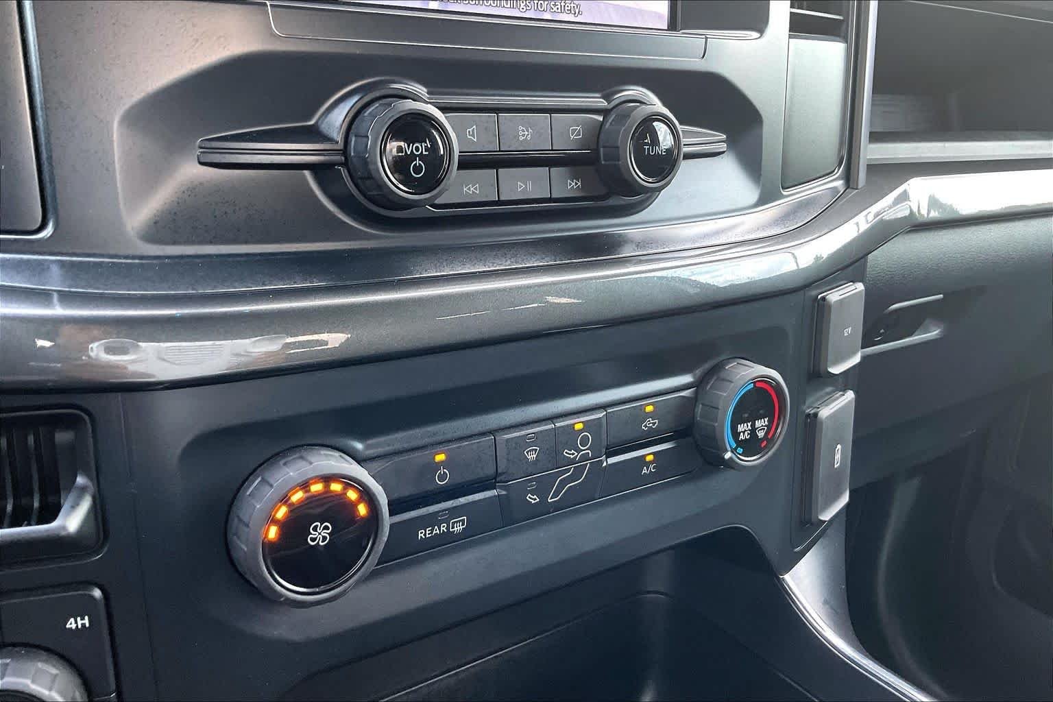 Used 2022 Oxford White Ford XL image 34