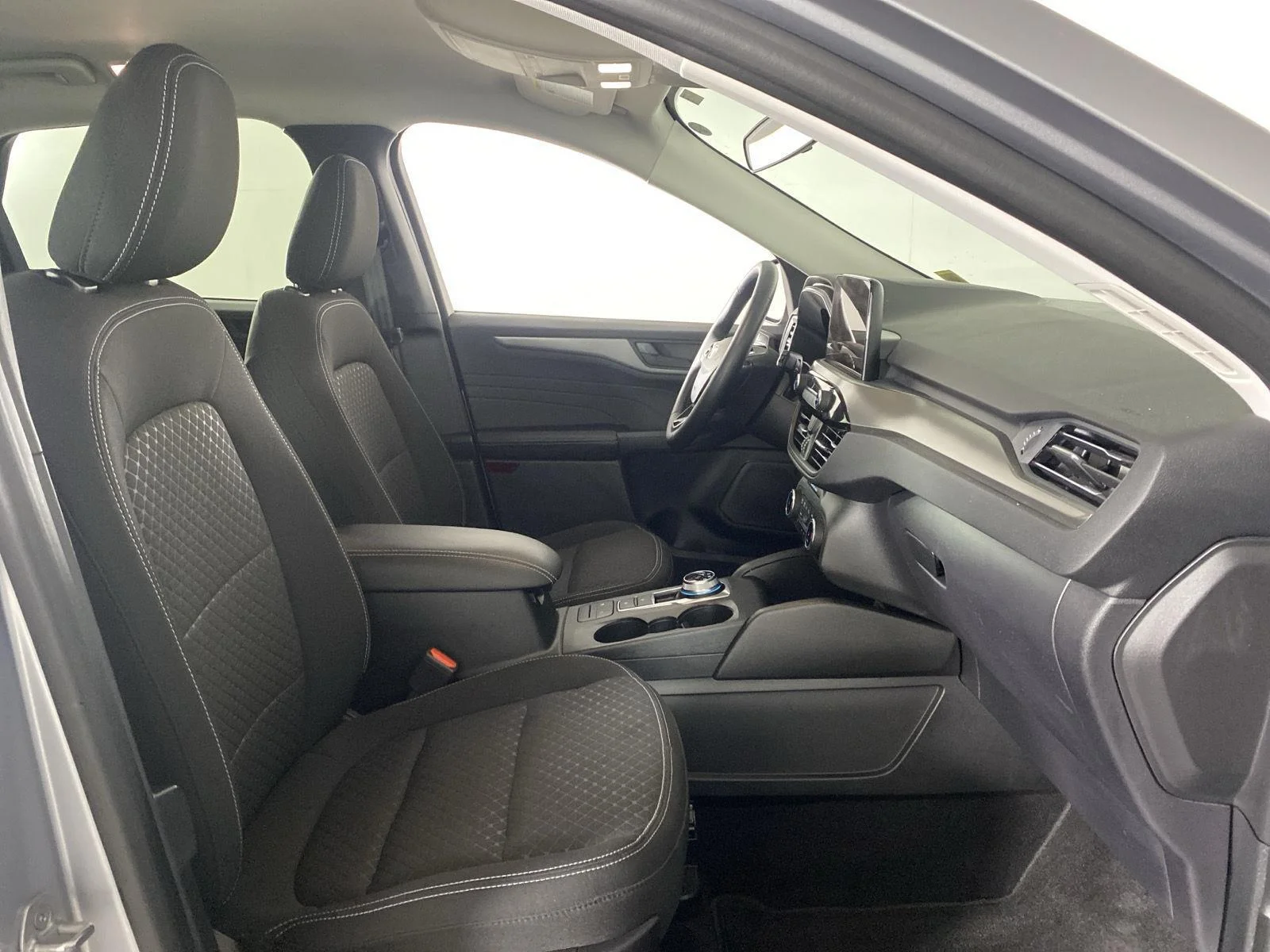 Used 2023 Iconic Silver Ford Active image 28