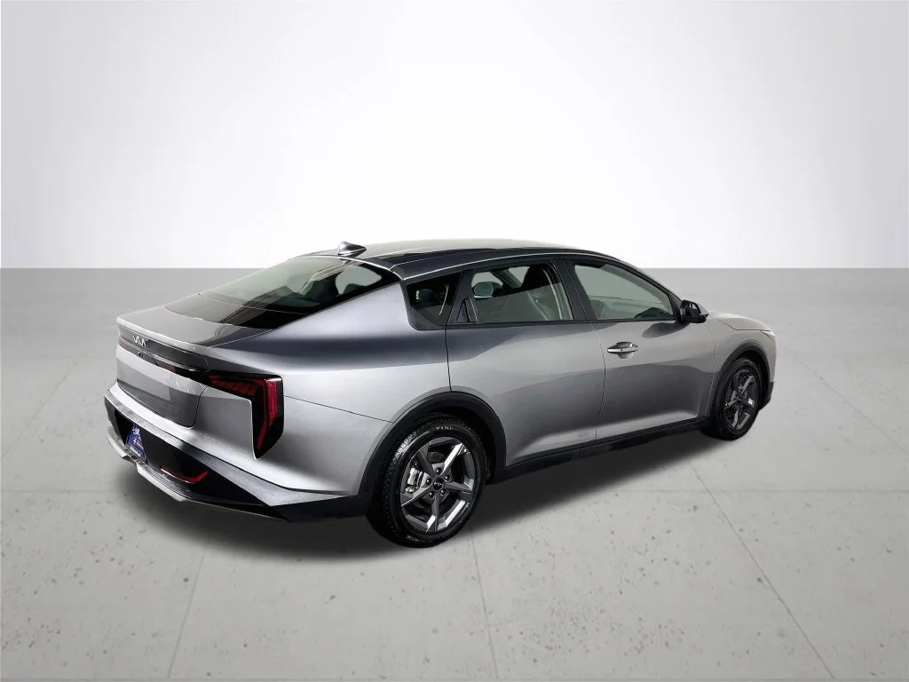 Used 2025 Gray Kia LXS image 6