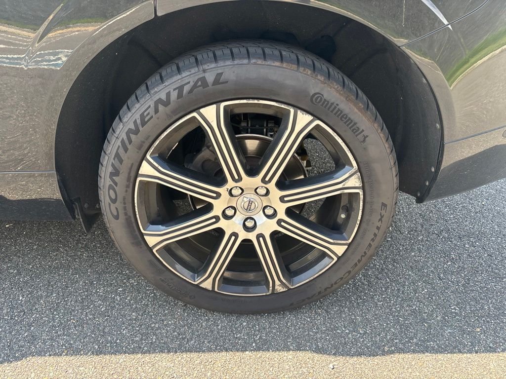 Used 2019 Black Volvo T5 Inscription image 11