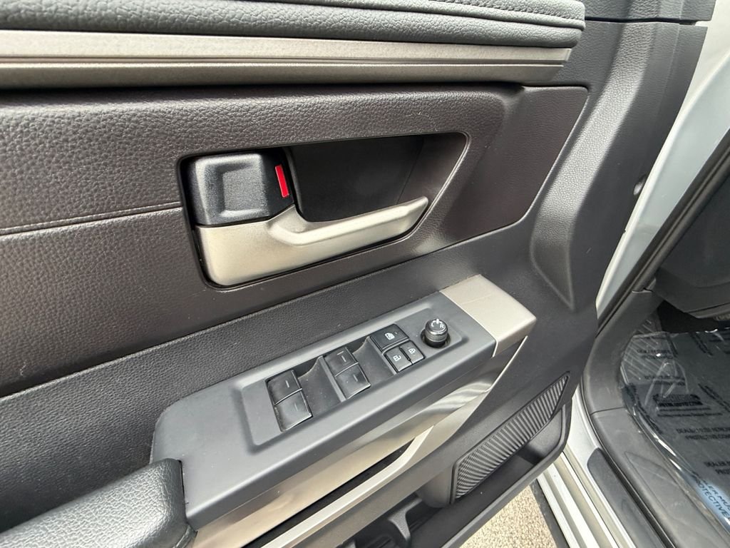 Used 2022 Silver Toyota SR5 image 11