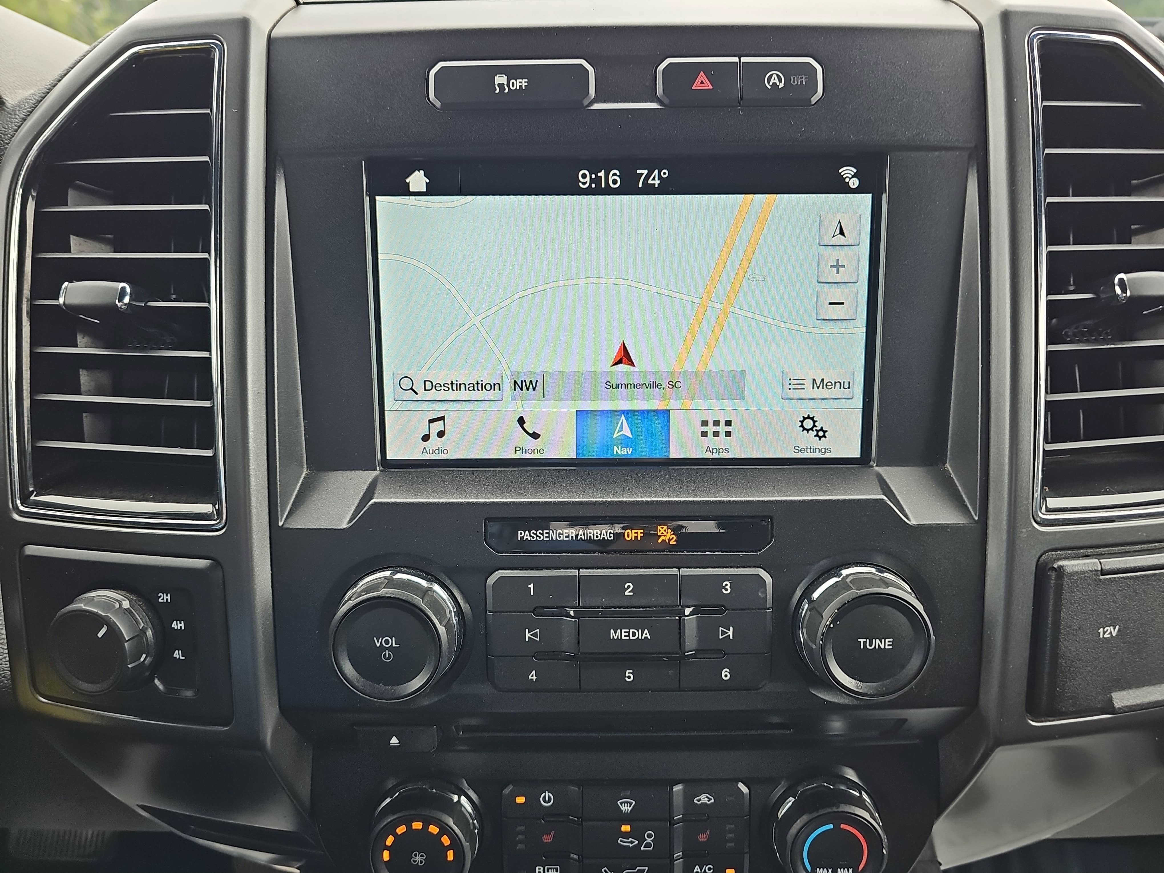Used 2018 Oxford White Ford XLT image 24
