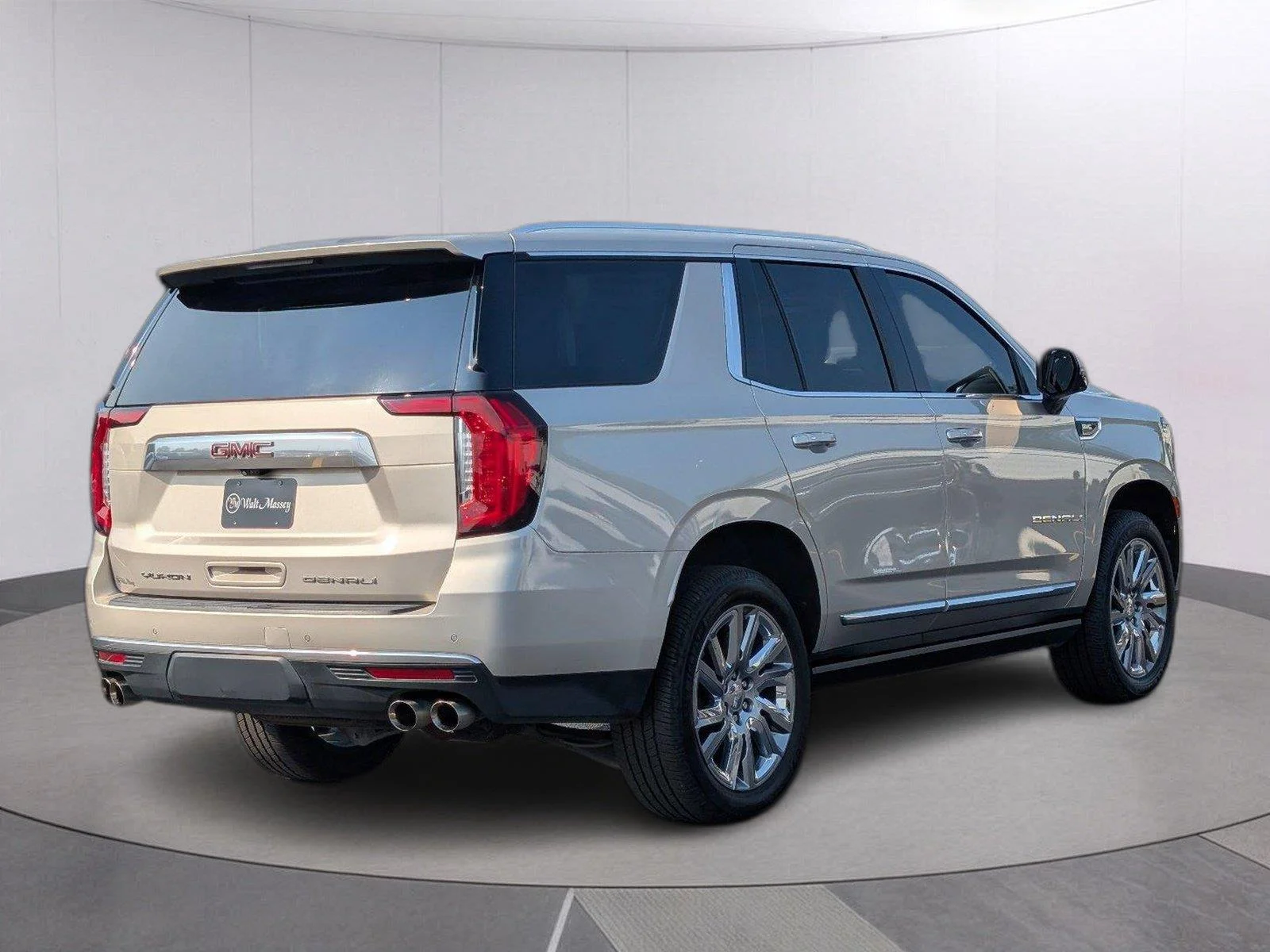 Used 2021 PEARL BEIGE METALLIC GMC Denali image 7
