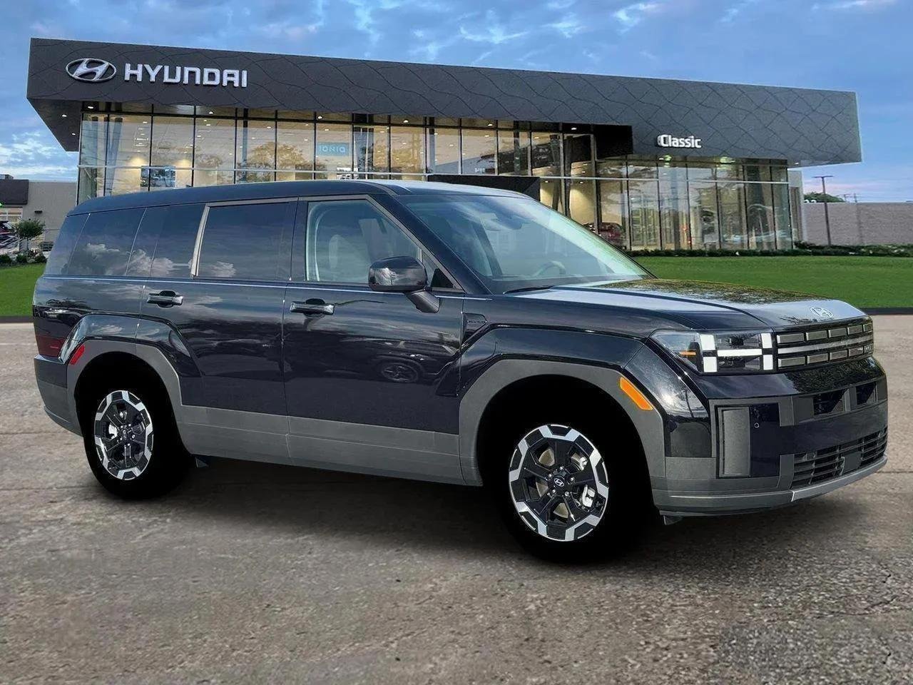 New 2026 Phantom Black Hyundai SE image 10