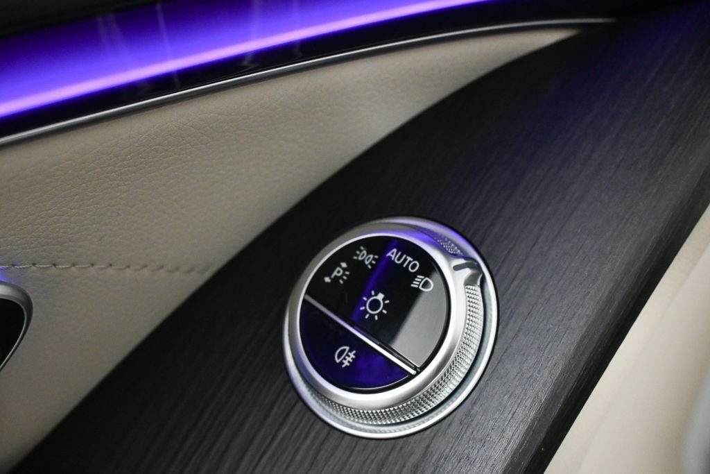 Certified Used 2023 White Mercedes-Benz S 580 image 8
