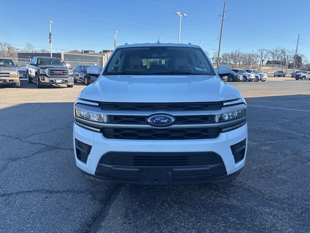 Used 2024 Ford Expedition XLT with VIN 1FMJK1J85REA32446 for sale in Kansas City