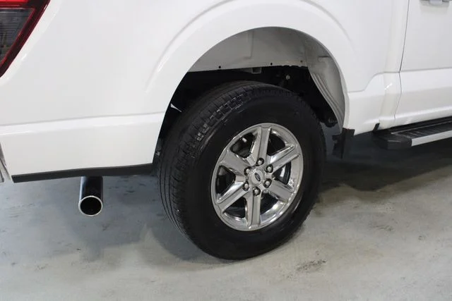 Used 2024 White Ford XLT image 27