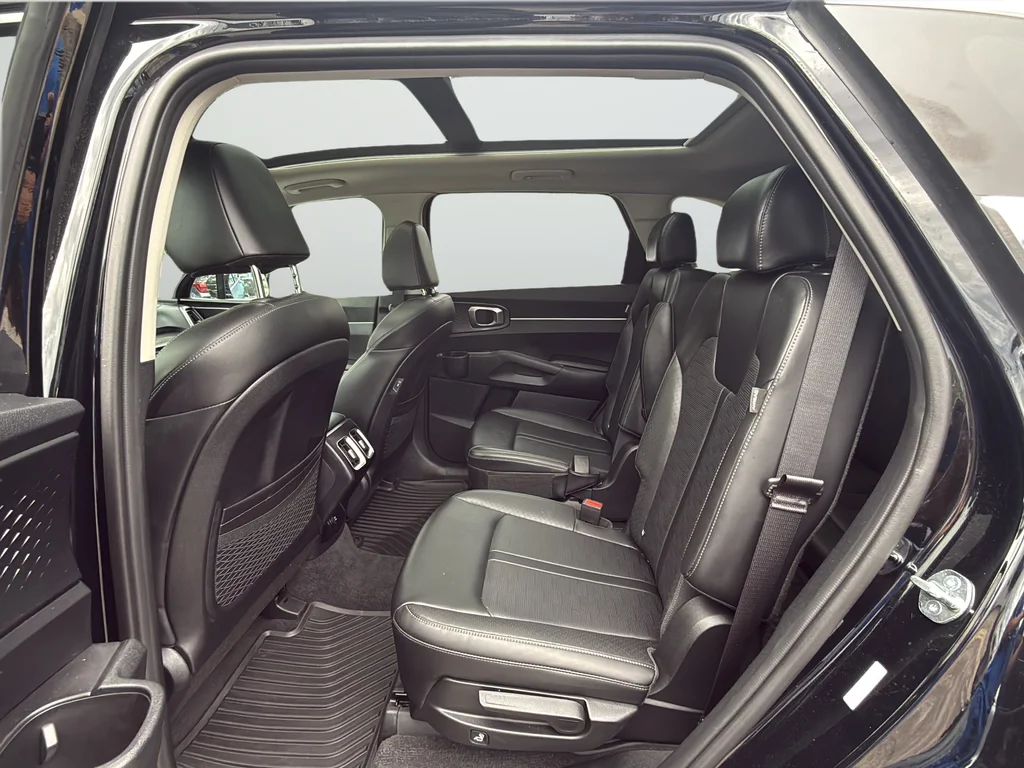 Used 2025 Black Kia EX image 16