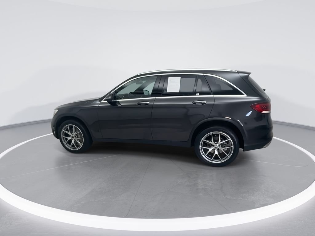 Used 2022 Black Mercedes-Benz GLC 300 image 7