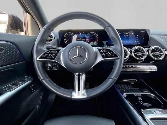 Used 2025 Black Mercedes-Benz GLA 250 image 17