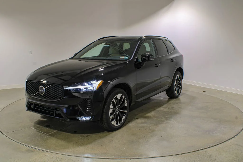 2026 Volvo XC60 B5 Plus Dark AWD's photo