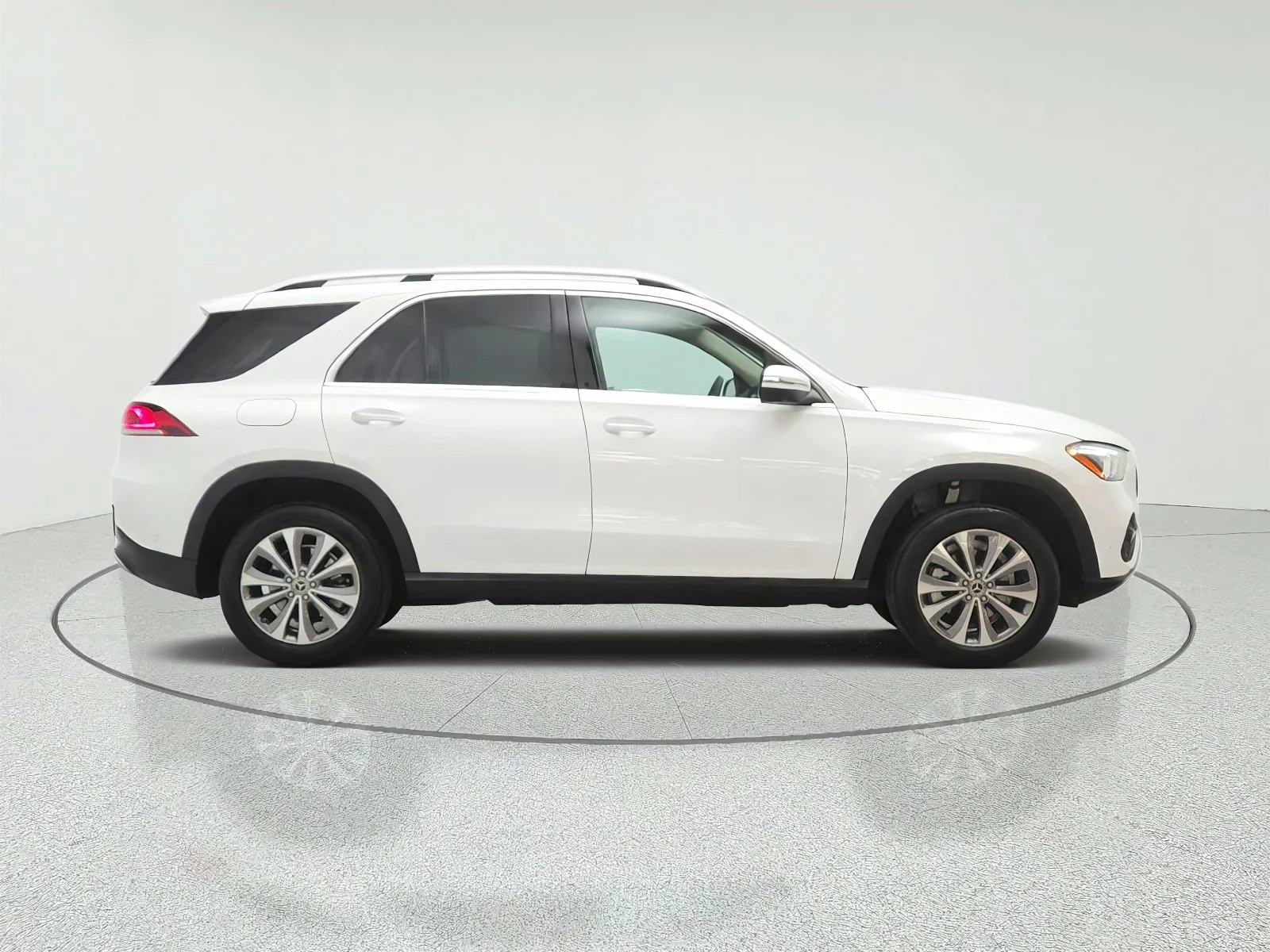 Certified Used 2023 Polar White Mercedes-Benz GLE 350 SUV image 4