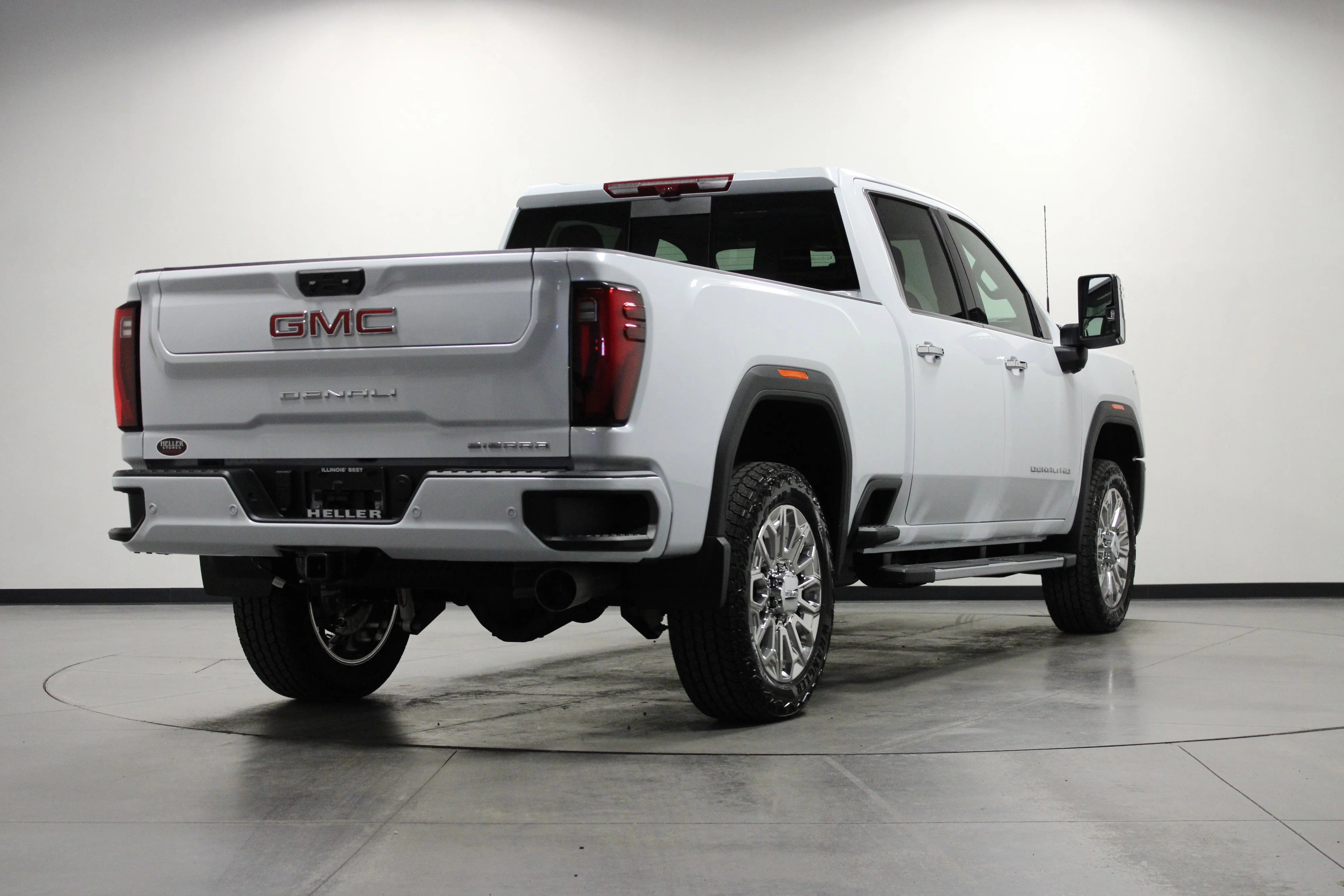New 2026 Glacier White Tricoat GMC Denali image 4