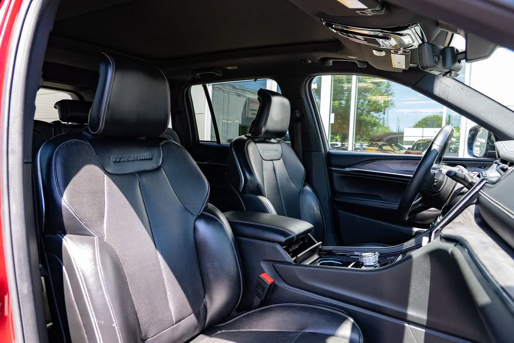 Used 2023 Red Jeep Overland 4xe image 29