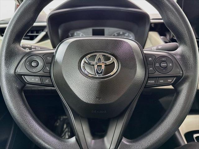 Certified Used 2025 RED MC. Toyota  image 16