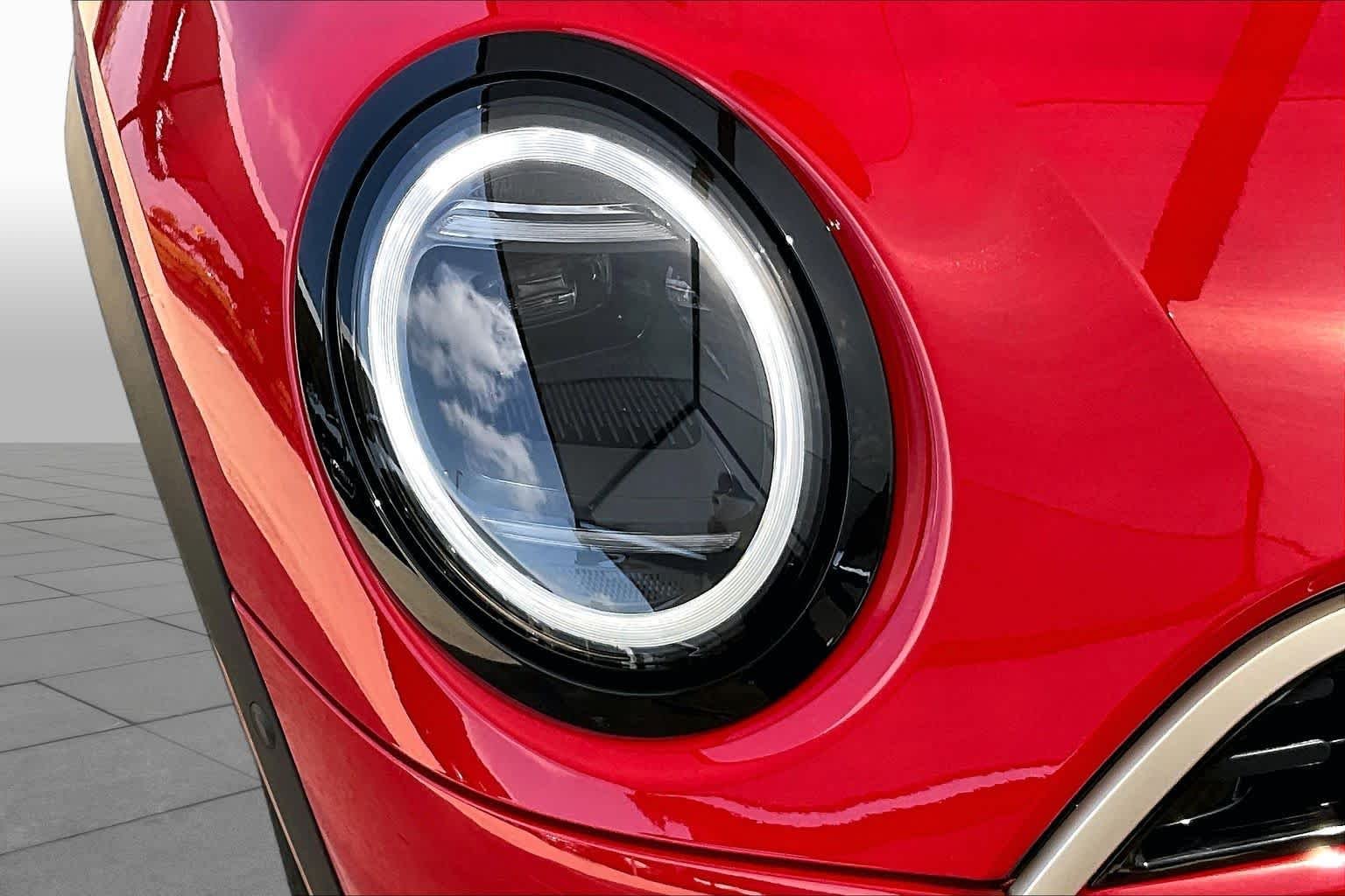 Used 2025 Chili Red II MINI Cooper S image 28