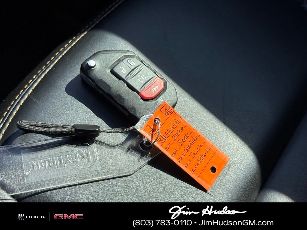 Used 2022 Black Jeep Overland image 37