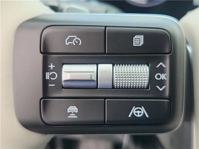 New 2026 Shimmering Silver Hyundai SEL image 16