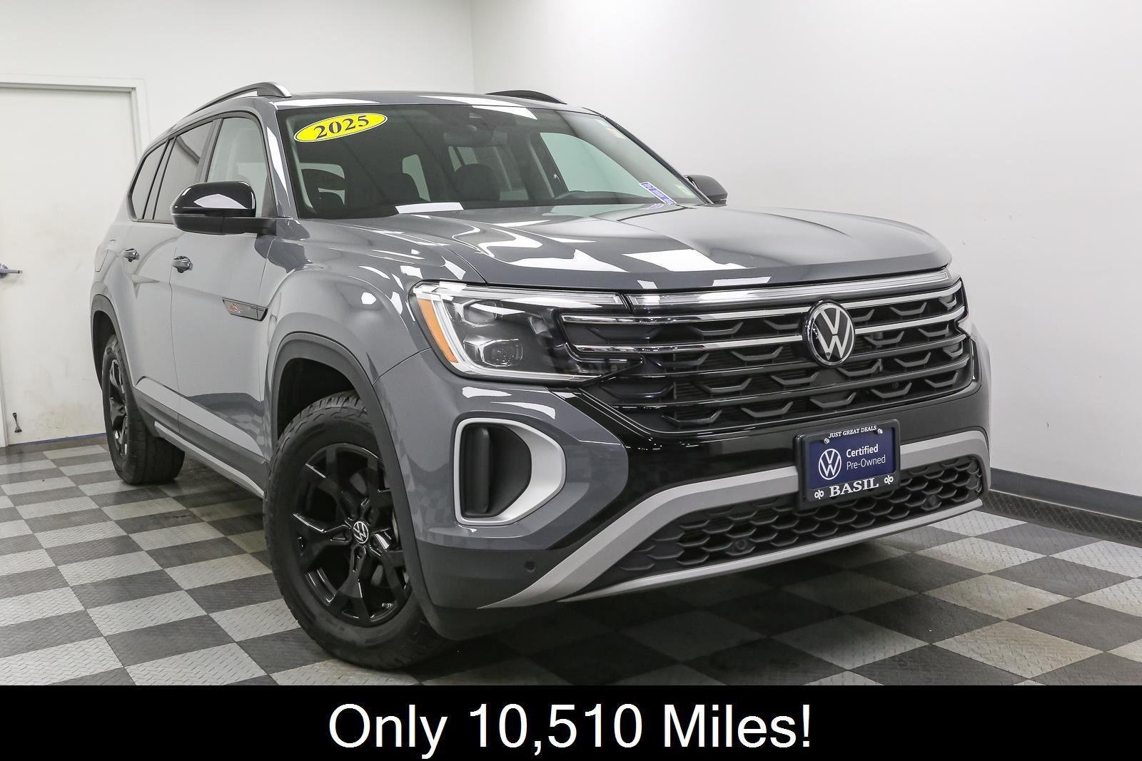 Used 2025 Pure Gray Volkswagen 2.0T Peak Edition image 3