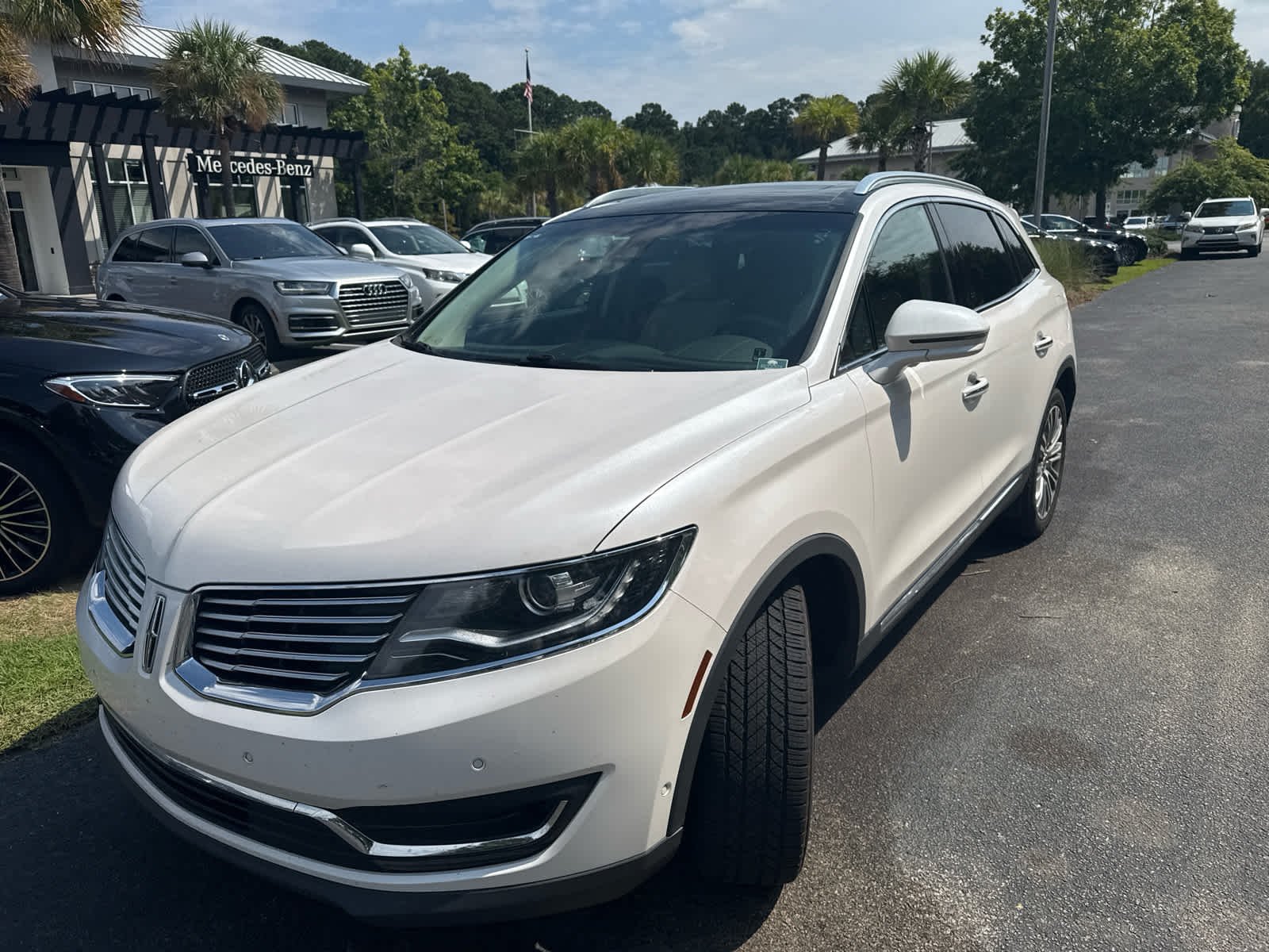 Pre-Owned 2017 Lincoln MKX Reserve